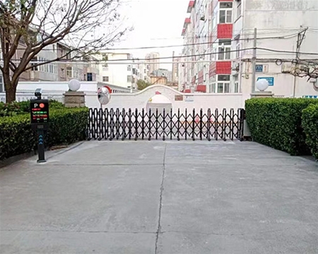 晉城公安局看守所車牌識(shí)別伸縮門(mén)